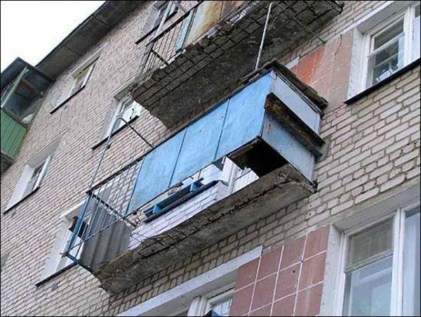 Капитальный ремонт балкона: основные этапы работ с фото