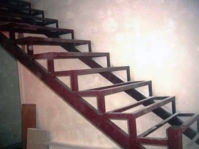 Металлические лестницы  примеры конструкций и технология работ по монтажу - фото