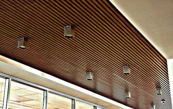 Особенности и преимущества подвесного потолока кубота - фото