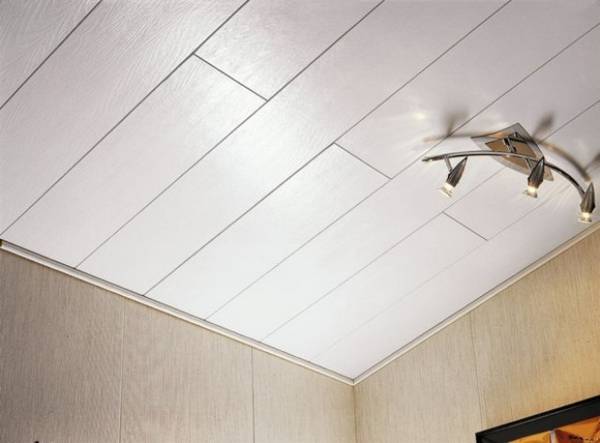 Потолок своими руками из МДФ панелей - фото