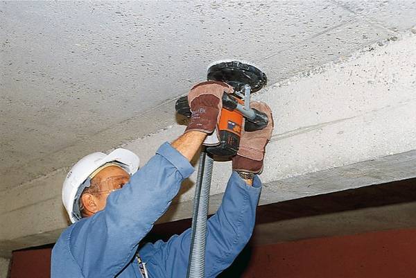 Способы и порядок шлифовки бетонного потолка - фото